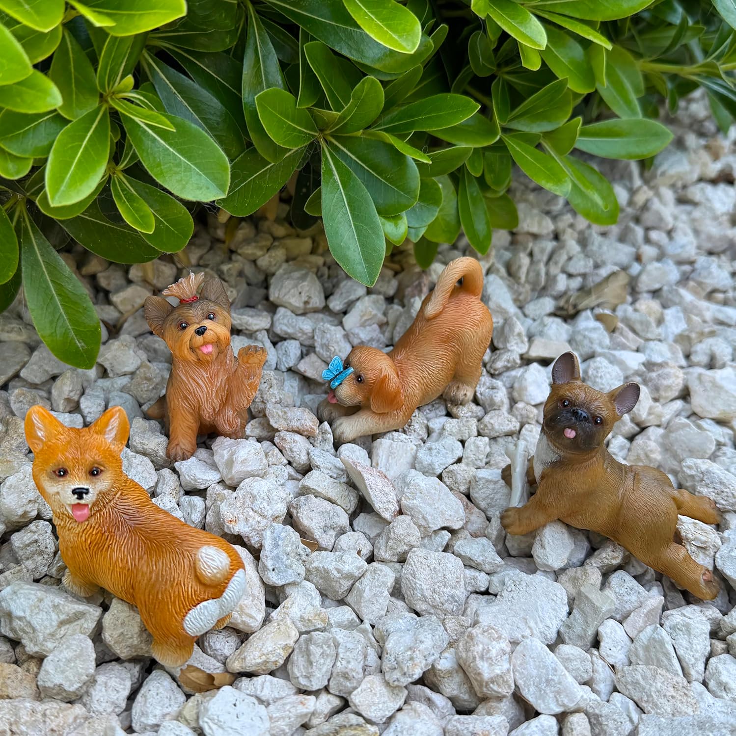 Mood Lab Funny Dog Figurines Set - Miniature Realistic Puppy Decor of 4 pcs - Mini Fairy Garden Decoration