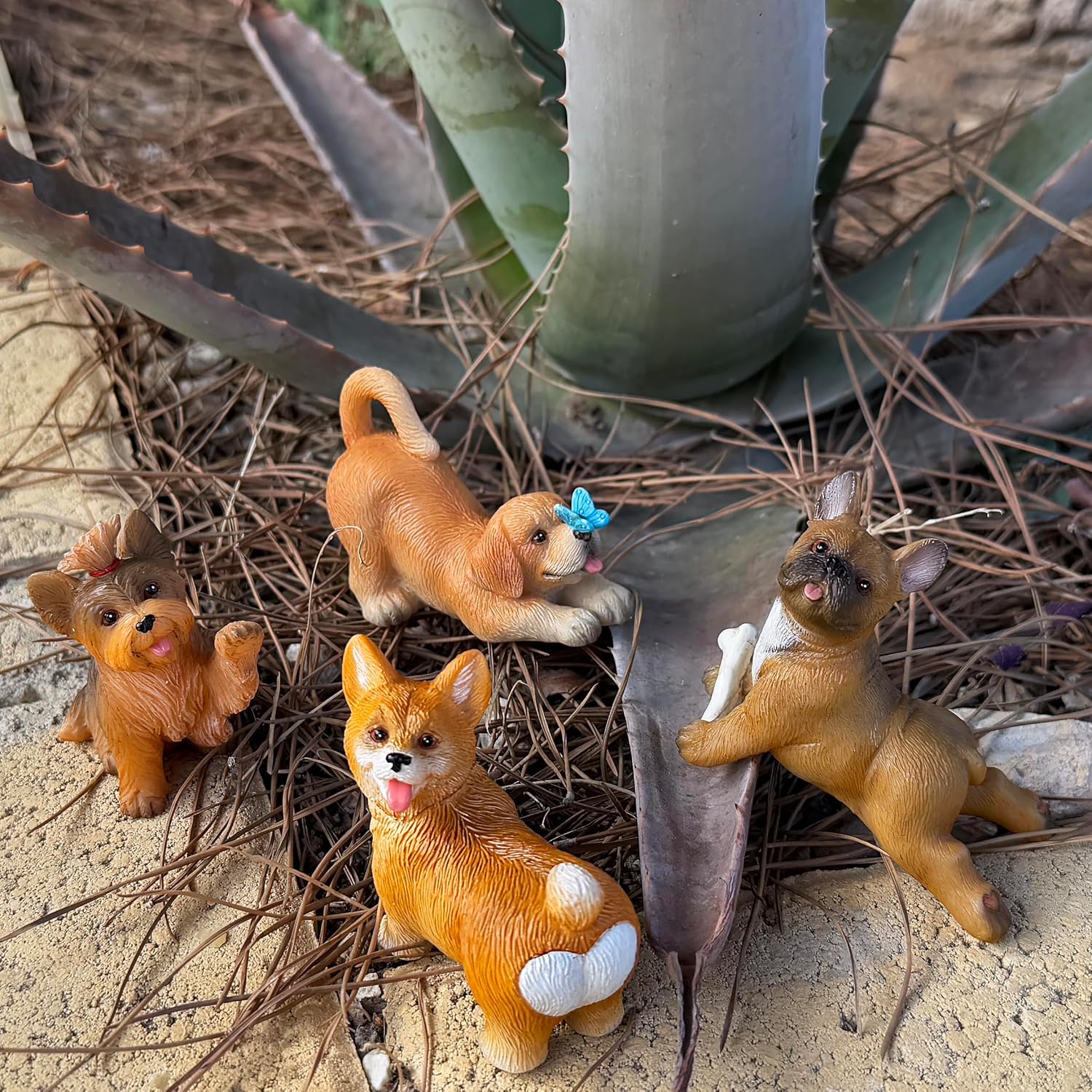 Mood Lab Funny Dog Figurines Set - Miniature Realistic Puppy Decor of 4 pcs - Mini Fairy Garden Decoration