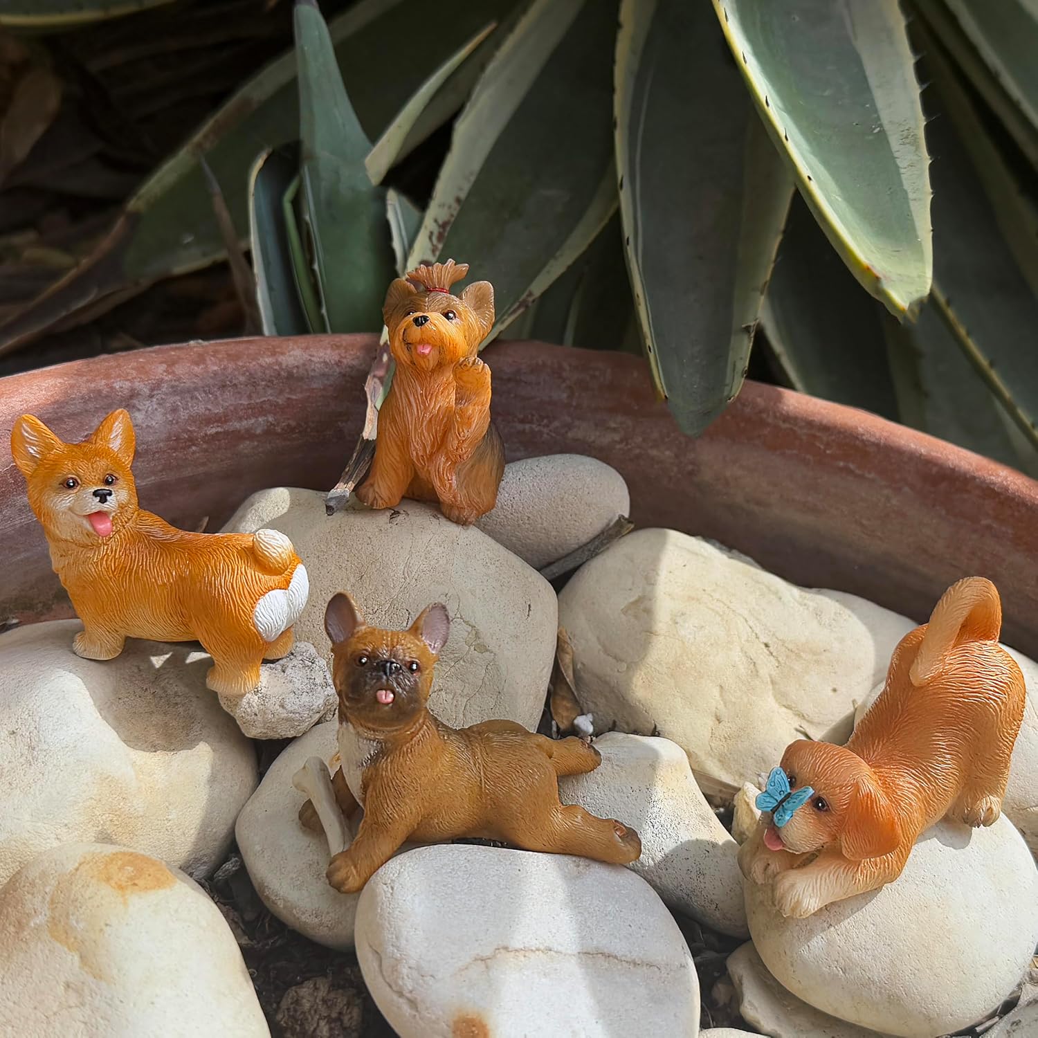 Mood Lab Funny Dog Figurines Set - Miniature Realistic Puppy Decor of 4 pcs - Mini Fairy Garden Decoration
