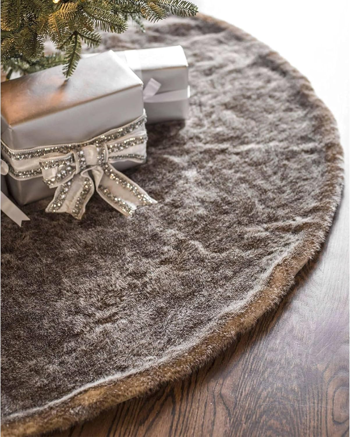 Balsam Hill Lodge Faux Fur Christmas Tree Skirt - Premium Rustic and Luxurious Fur Accents in Brown and Ivory for Tree Decor, Brown, 60"